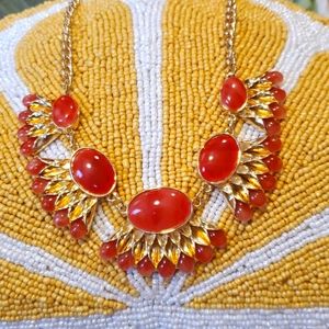 📸 Floral Statement Necklace with‎ matching earrings